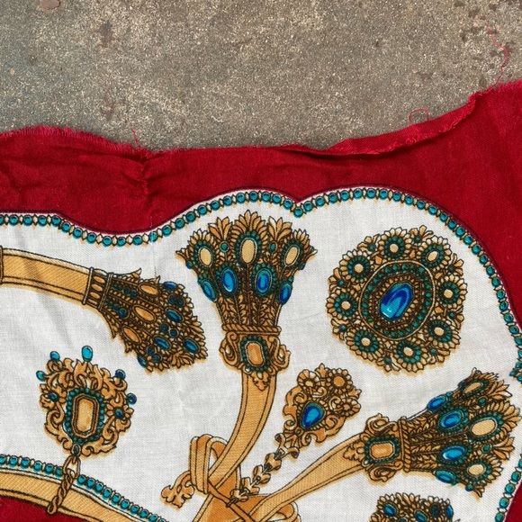 Sapphire & Gold Print Scarf Bandana Accessory - Picture 5 of 6